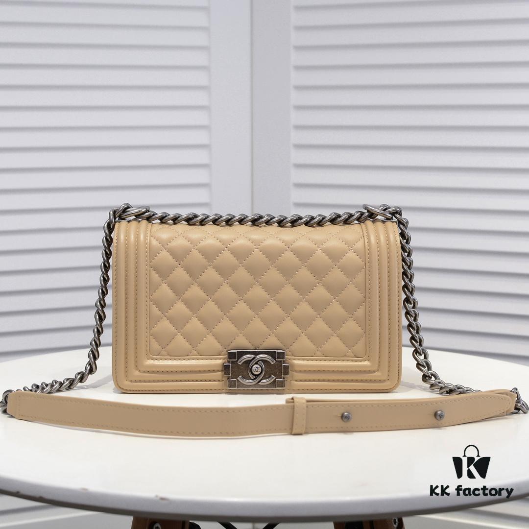 69304bbcf09edb6de4c4e507 Chanel Genuine Lambskin Bag with Original Hardware - Full Lamb Leather, Thickened Electroplated Metal Fittings