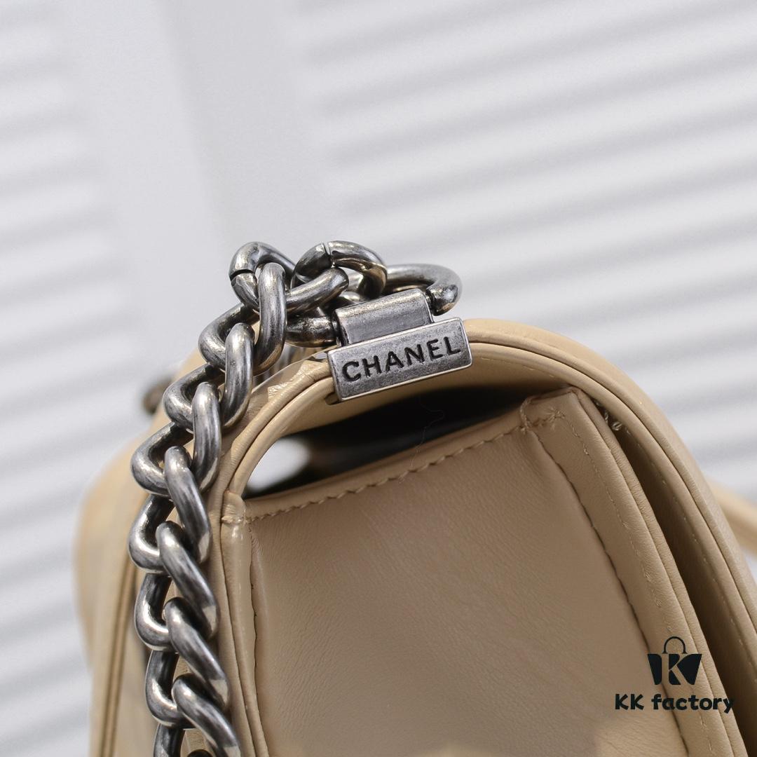 69304bbff09edb6de4c4e50d Chanel Genuine Lambskin Bag with Original Hardware - Full Lamb Leather, Thickened Electroplated Metal Fittings