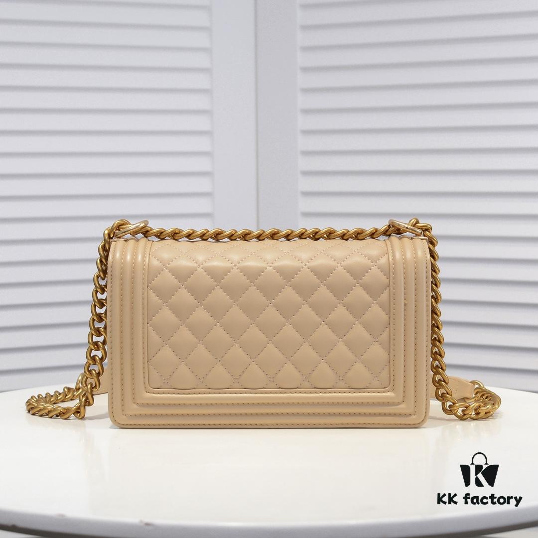 69304bc0f09edb6de4c4e510 Chanel Crown Lamb Leather Bag with Full Sheepskin and Original Hardware - Thickened Electroplated Metal Fittings, High-Quality Craftsmanship, Soft Scratch-Resistant Base, Durable and Stylish