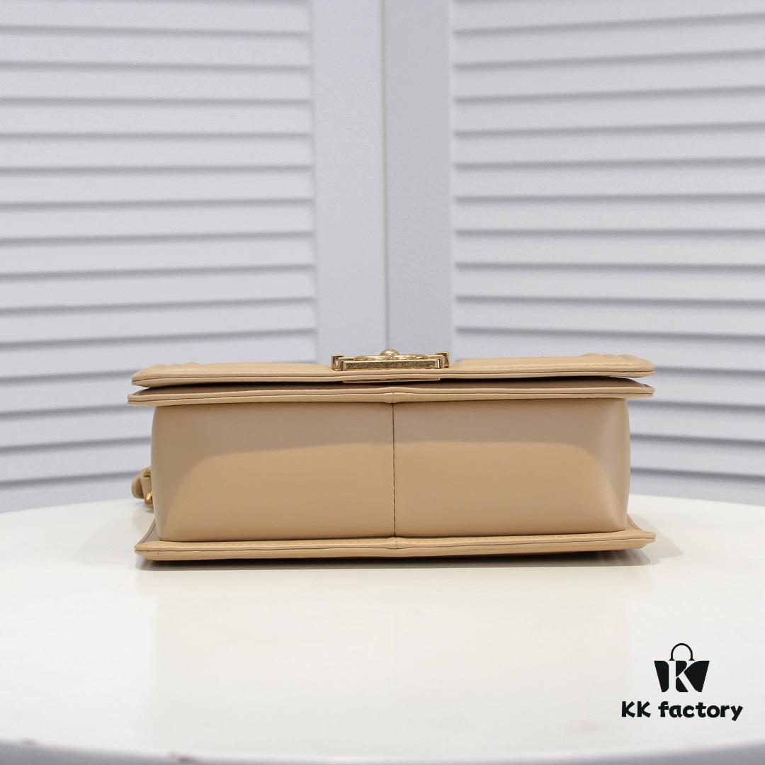 69304bc2f09edb6de4c4e513 Chanel Crown Lamb Leather Bag with Full Sheepskin and Original Hardware - Thickened Electroplated Metal Fittings, High-Quality Craftsmanship, Soft Scratch-Resistant Base, Durable and Stylish