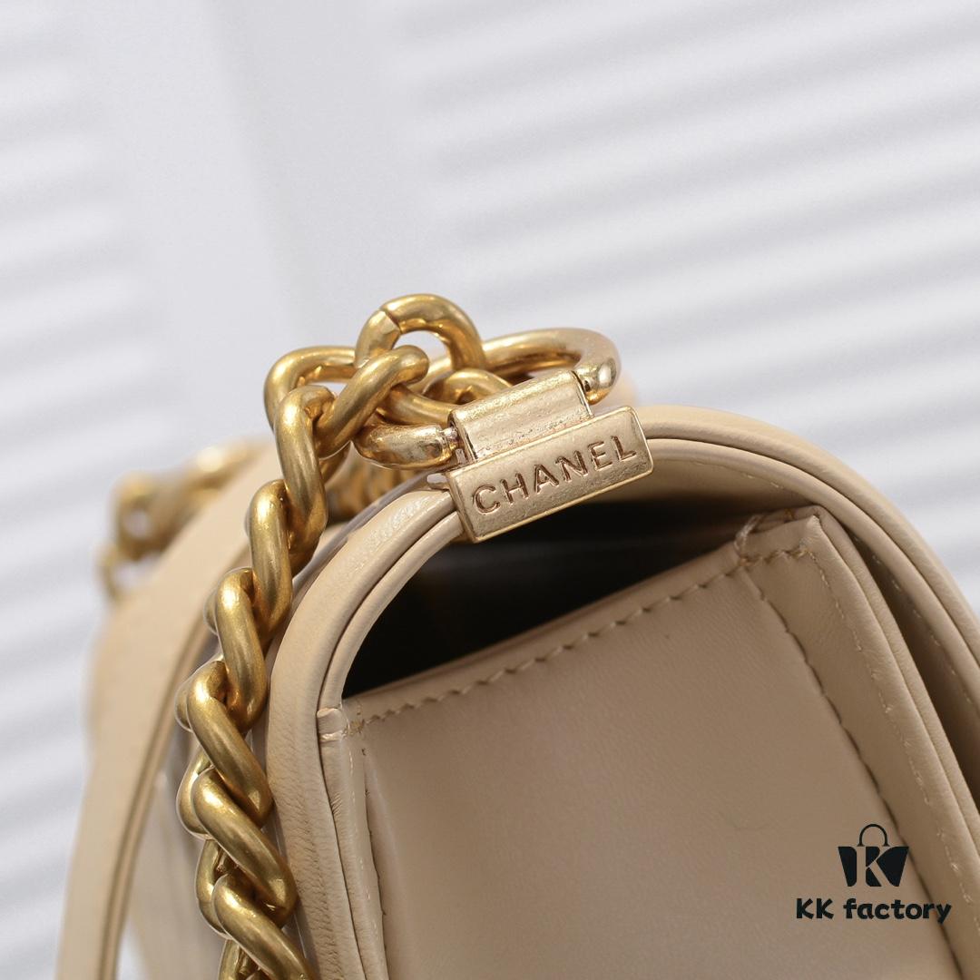 69304bc2f09edb6de4c4e514 Chanel Crown Lamb Leather Bag with Full Sheepskin and Original Hardware - Thickened Electroplated Metal Fittings, High-Quality Craftsmanship, Soft Scratch-Resistant Base, Durable and Stylish