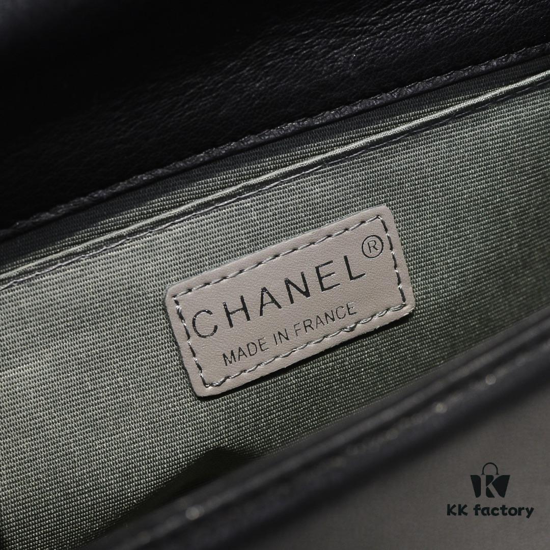 69304bcbf09edb6de4c4e521 Chanel Genuine Lambskin Bag with Original Hardware - Full Sheepskin with Thickened Electroplated Metal Fittings