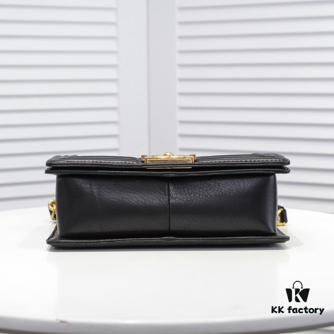 69304bcef09edb6de4c4e528 Chanel Crown Lambskin Bag with Original Hardware - Full Sheepskin with Thickened Electroplated Metal Fittings