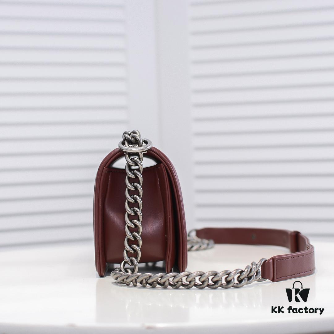 69304bcef09edb6de4c4e529 Chanel Genuine Lambskin Bag with Original Hardware - Full Sheepskin, Thickened Electroplated Metal Fittings, Premium Craftsmanship, Resizable Base with Elastic Recovery, High-End Quality, Fits Perfectly in Display Cabinet, Size 20*12*7cm, Model No. 67085