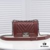 69304bcef09edb6de4c4e52b Chanel Genuine Lambskin Bag with Original Hardware - Full Sheepskin, Thickened Electroplated Metal Fittings, Premium Craftsmanship, Resizable Base with Elastic Recovery, High-End Quality, Fits Perfectly in Display Cabinet, Size 20*12*7cm, Model No. 67085