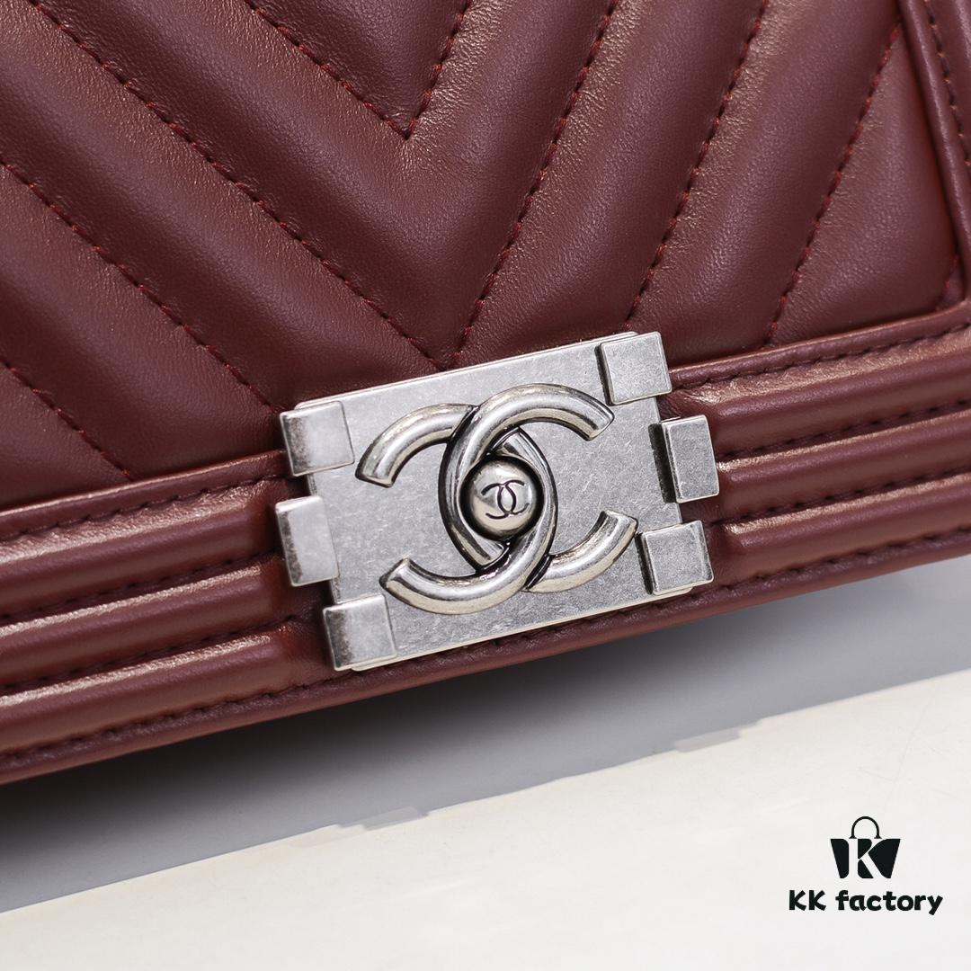 69304bd3f09edb6de4c4e532 Chanel Genuine Lambskin Bag with Original Hardware - Full Sheepskin, Thickened Electroplated Metal Fittings, Premium Craftsmanship, Resizable Base with Elastic Recovery, High-End Quality, Fits Perfectly in Display Cabinet, Size 20*12*7cm, Model No. 67085