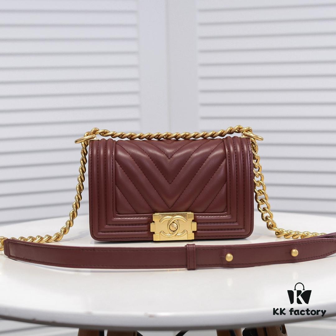 69304bd3f09edb6de4c4e534 Chanel Small Lamb Leather Bag with Full Sheepskin and Original Hardware - Thickened Electroplated Metal Fittings, Premium Craftsmanship, Real Stock Photo
