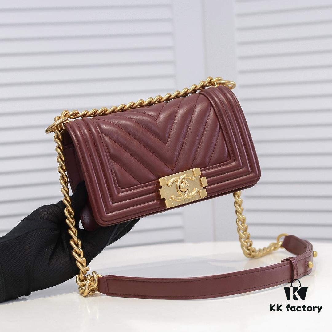 69304bd4f09edb6de4c4e536 Chanel Small Lamb Leather Bag with Full Sheepskin and Original Hardware - Thickened Electroplated Metal Fittings, Premium Craftsmanship, Real Stock Photo