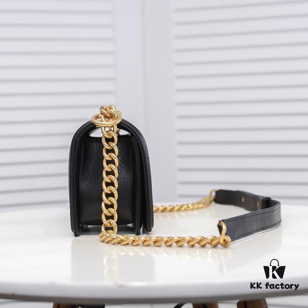 69304bdbf09edb6de4c4e543 Chanel Genuine Lambskin Handbag with Original Hardware - Premium Quality, Full Lambskin with Thickened Electroplated Metal Fittings