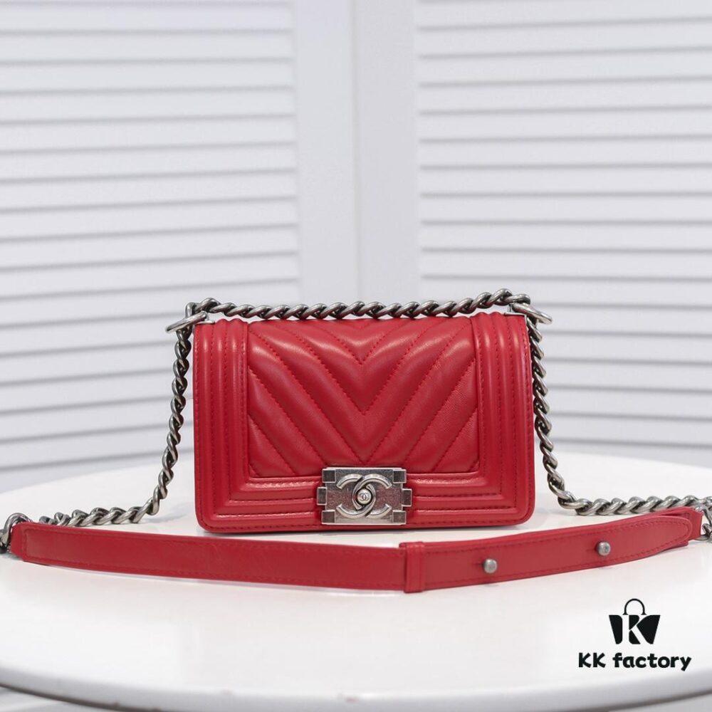 69304be1f09edb6de4c4e54d Chanel Crown Lambskin Bag with Full Sheepskin and Original Hardware - Thickened Electroplated Metal Accessories, High-Quality Craftsmanship, Excellent Elasticity and Durability