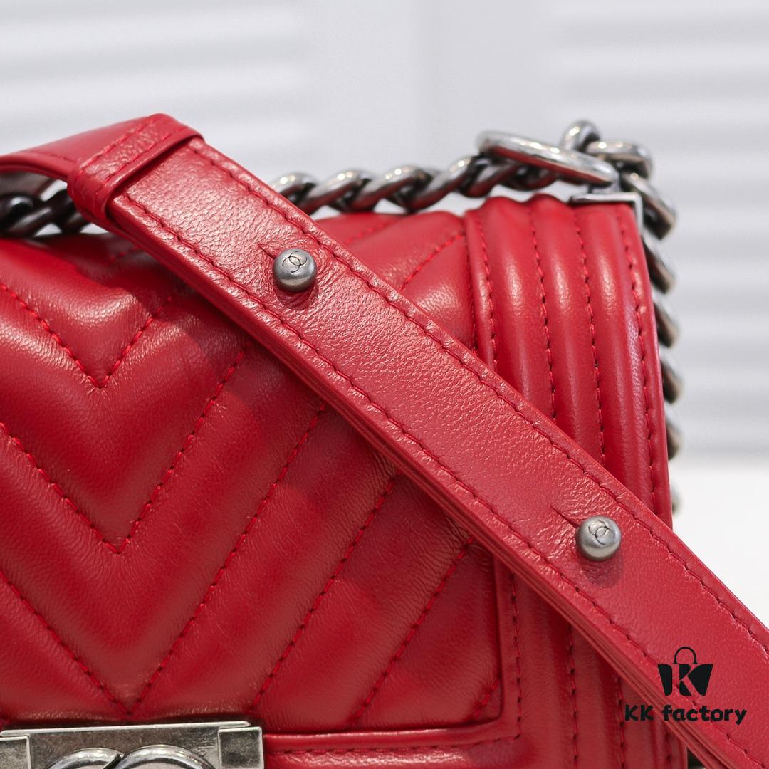 69304be3f09edb6de4c4e551 Chanel Crown Lambskin Bag with Full Sheepskin and Original Hardware - Thickened Electroplated Metal Accessories, High-Quality Craftsmanship, Excellent Elasticity and Durability