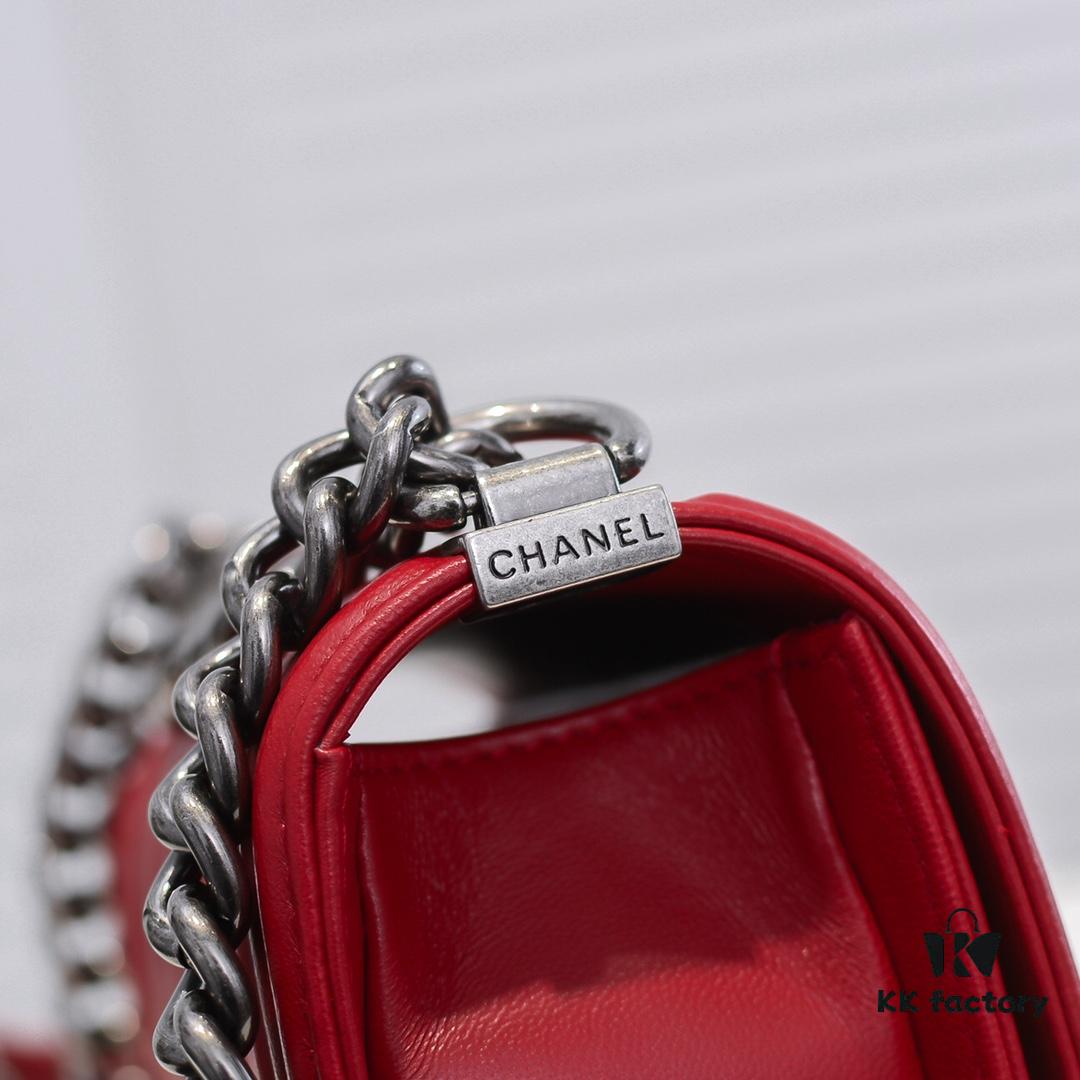 69304be4f09edb6de4c4e554 Chanel Crown Lambskin Bag with Full Sheepskin and Original Hardware - Thickened Electroplated Metal Accessories, High-Quality Craftsmanship, Excellent Elasticity and Durability