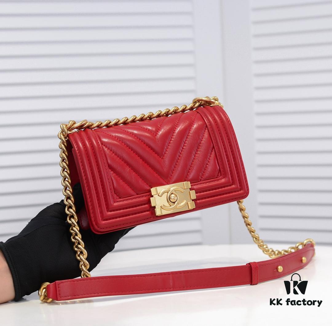 69304be7f09edb6de4c4e556 Chanel Crown Lambskin Handbag with Original Hardware - Full Sheepskin with Thickened Electroplated Metal Fittings