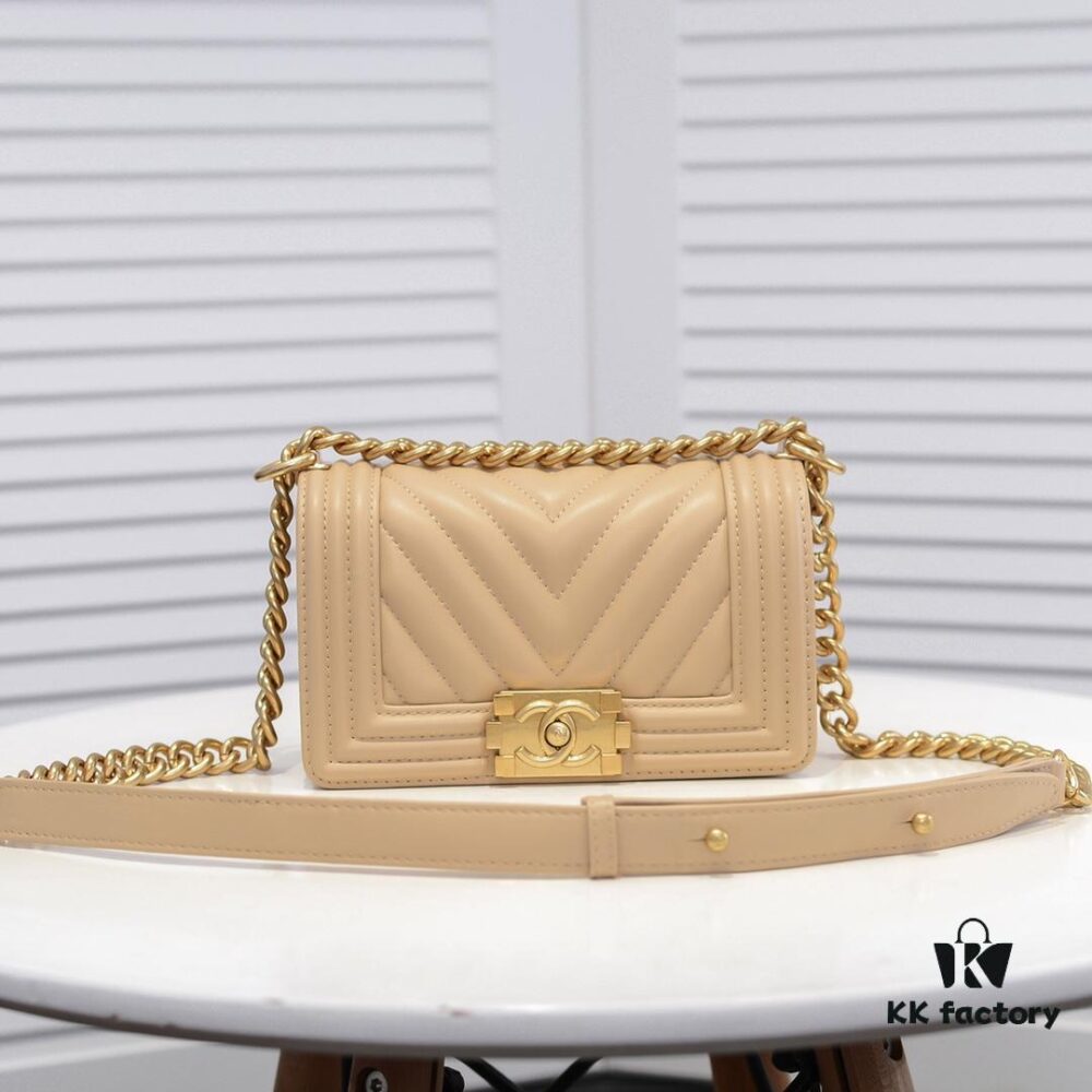 69304beff09edb6de4c4e565 Chanel Crown Lambskin Bag with Original Hardware - Full Sheepskin with Thickened Electroplated Metal Fittings