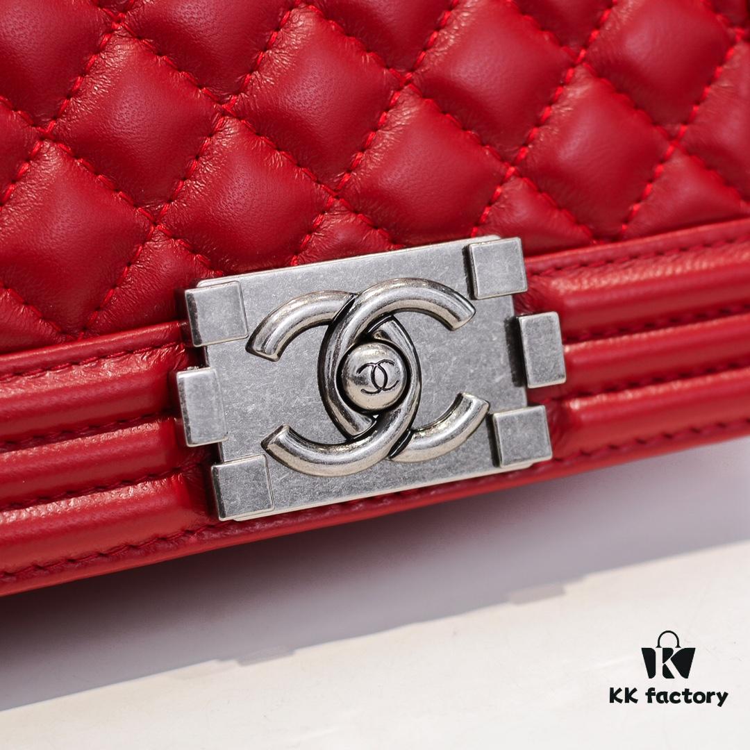 69304c02f09edb6de4c4e586 Chanel Genuine Lambskin Handbag with Original Hardware - Premium Quality, Full Lambskin with Thickened Electroplated Metal Fittings