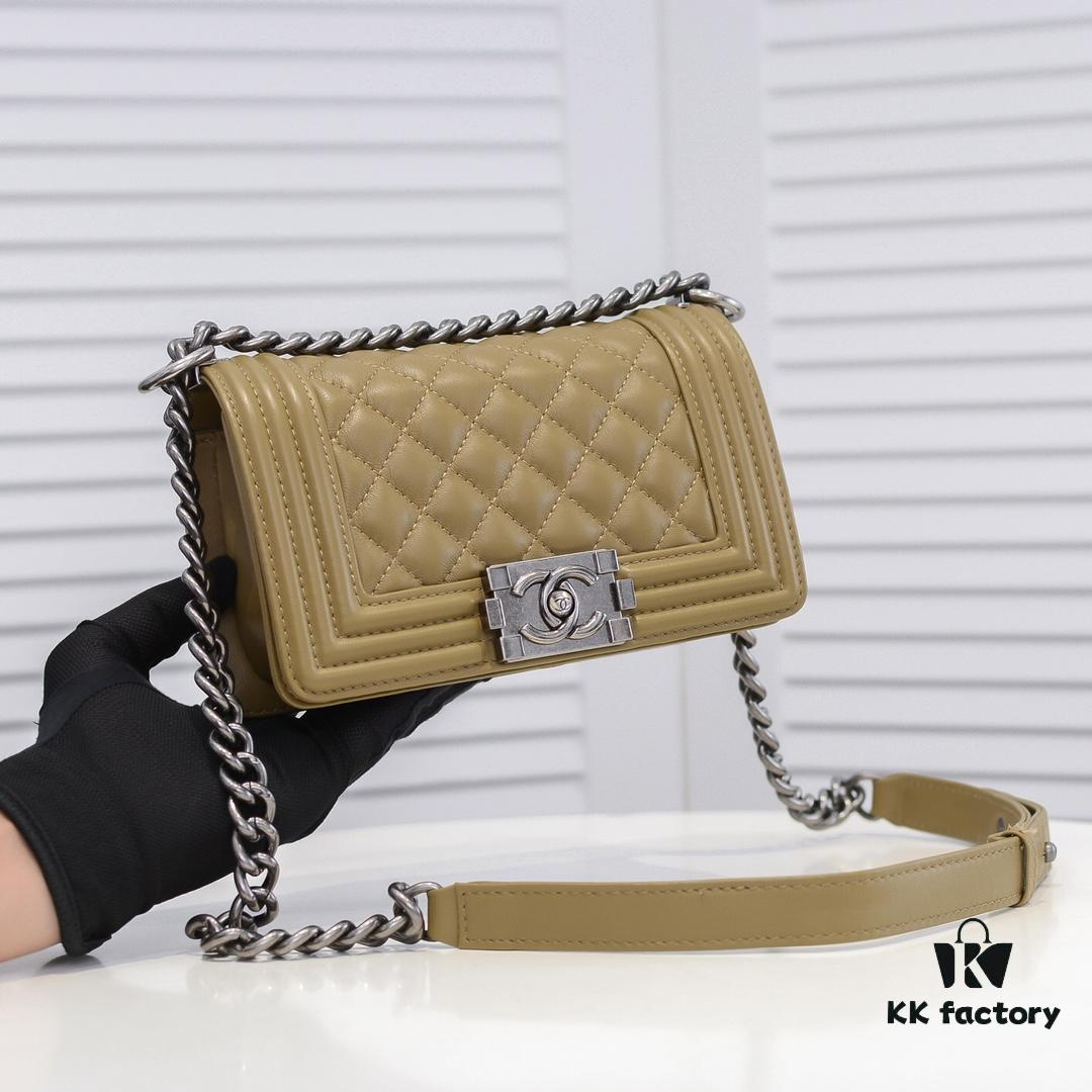 69304c0bf09edb6de4c4e597 Chanel Crown Lambskin Bag with Original Hardware - Full Sheepskin, Thickened Electroplated Metal, High-Quality Craftsmanship, Real Stock and Photos