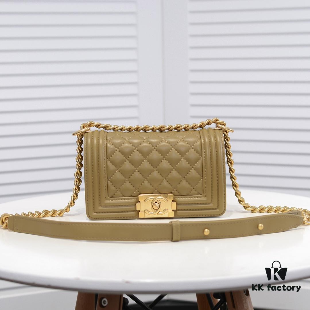 69304c0df09edb6de4c4e59c Chanel Genuine Lambskin Bag with Original Hardware - Premium Quality, Full Sheepskin with Thickened Electroplated Metal Fittings