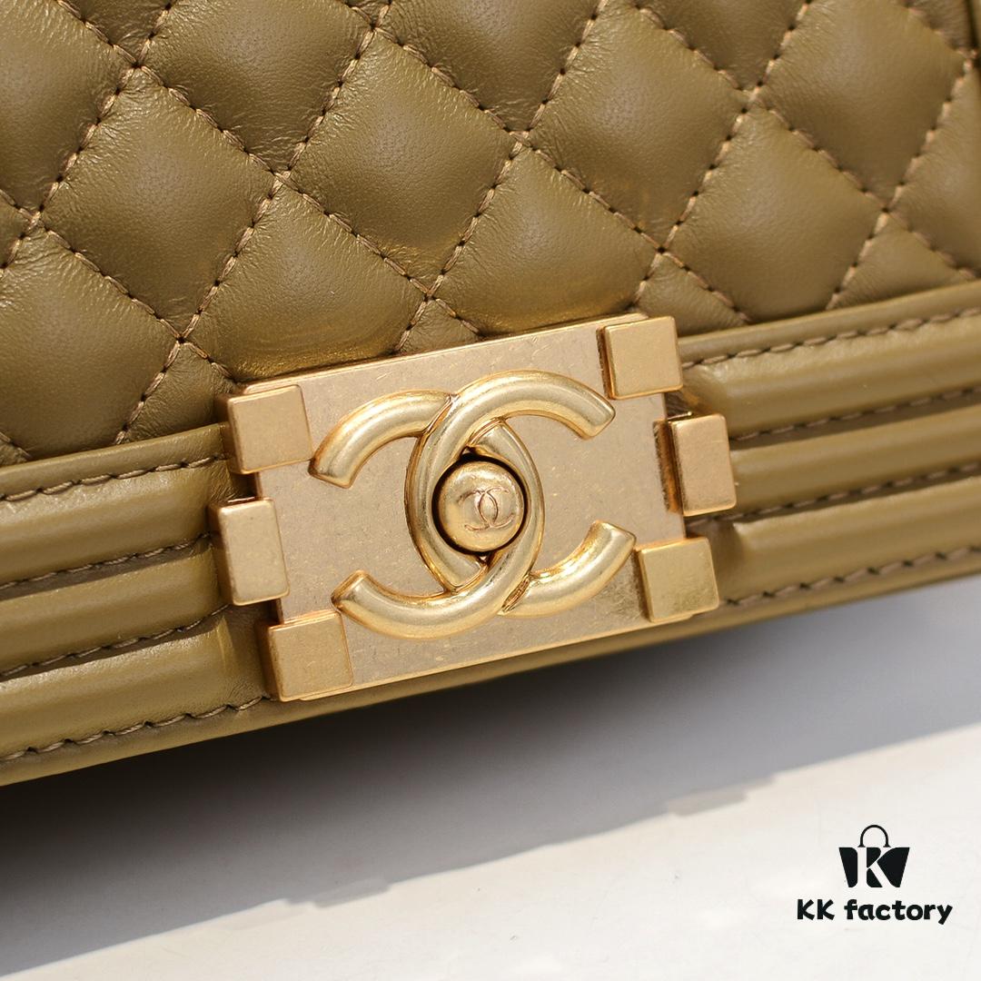 69304c10f09edb6de4c4e5a3 Chanel Genuine Lambskin Bag with Original Hardware - Premium Quality, Full Sheepskin with Thickened Electroplated Metal Fittings