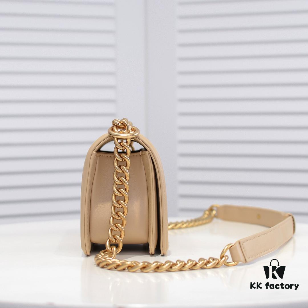 69304c18f09edb6de4c4e5ae Chanel Genuine Lambskin Handbag with Original Hardware - Premium Quality, Thickened Electroplated Metal Fittings