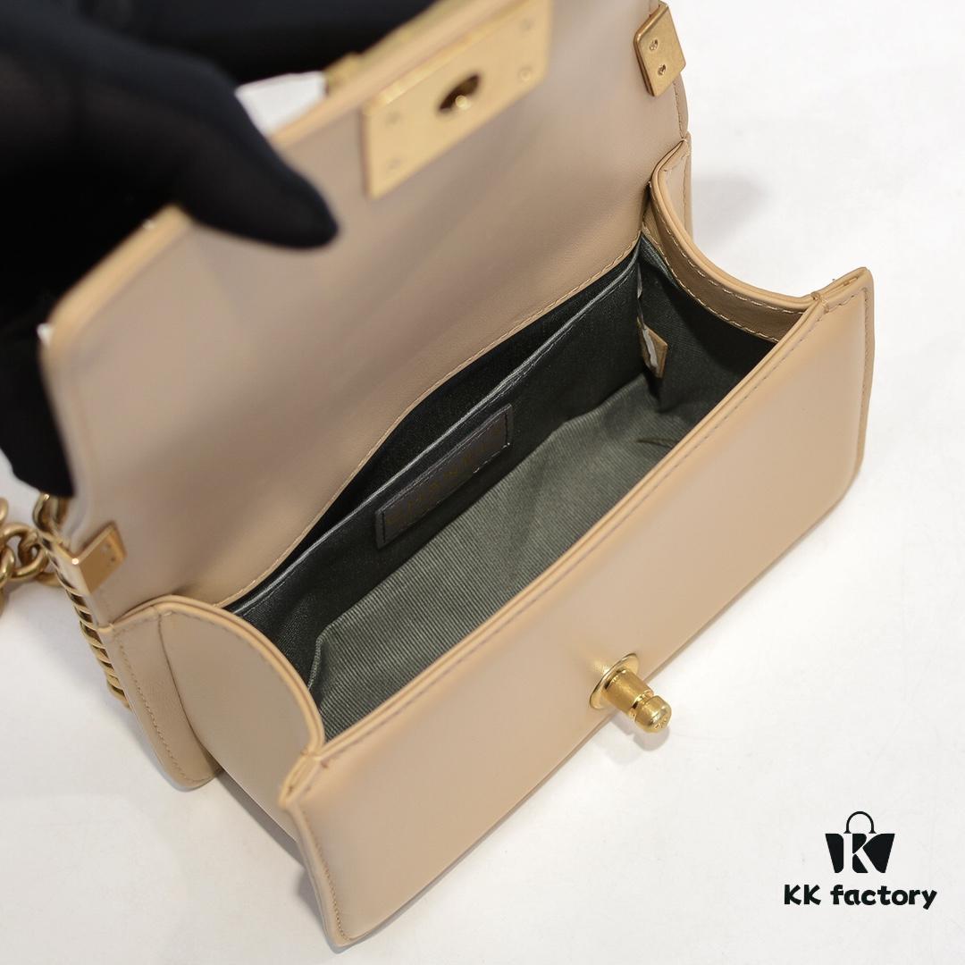 69304c1bf09edb6de4c4e5b4 Chanel Genuine Lambskin Handbag with Original Hardware - Premium Quality, Thickened Electroplated Metal Fittings