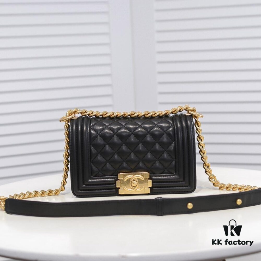 69304c22f09edb6de4c4e5bd Chanel Crown Lambskin Bag with Full Sheepskin and Original Hardware - Premium Quality, Thickened Electroplated Metal Fittings