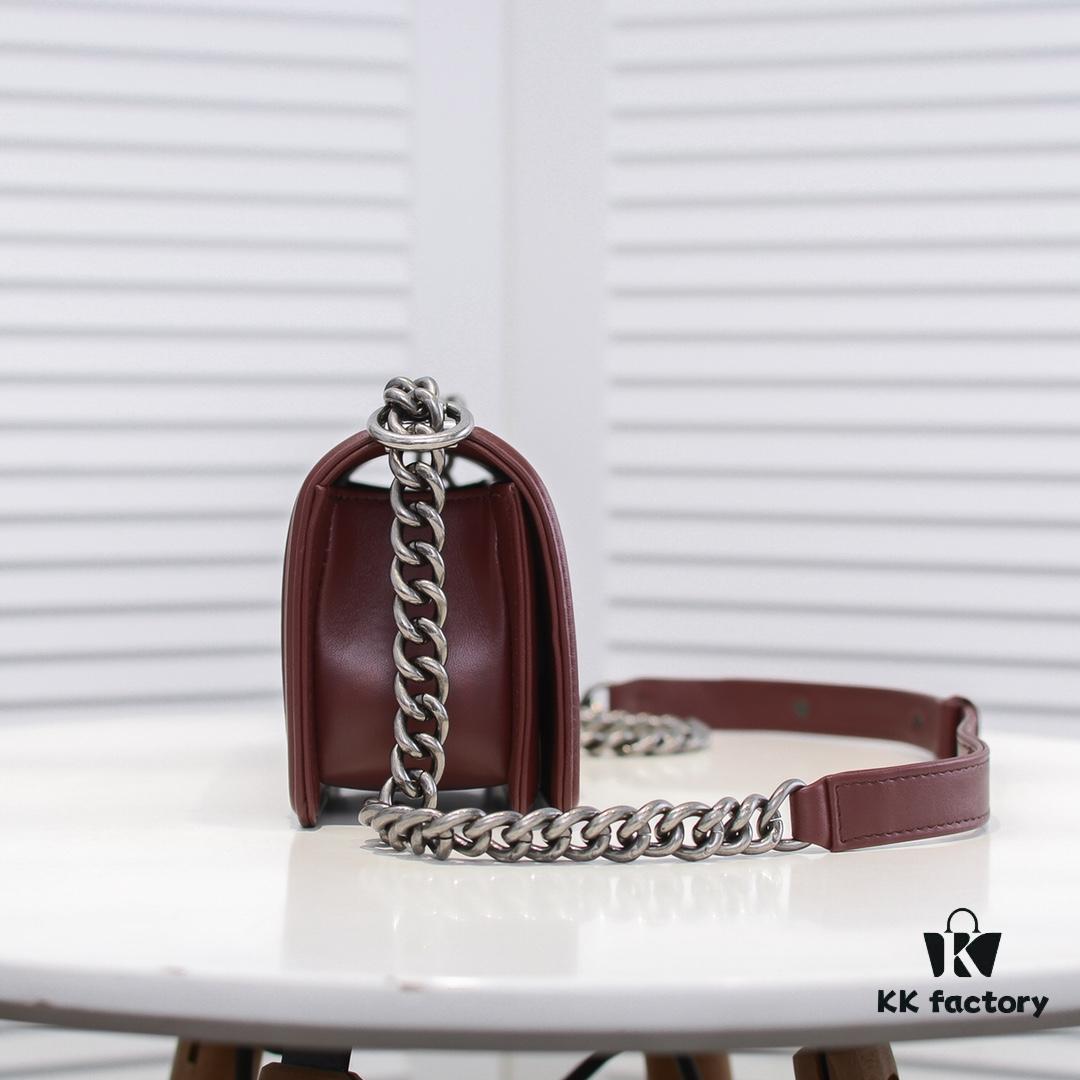69304c29f09edb6de4c4e5c7 Chanel Genuine Lambskin Bag with Original Hardware - Full Sheepskin, Thickened Electroplated Metal Fittings, Premium Craftsmanship, Resilient Base, No Marks When Pinched, In Stock and Real Photos
