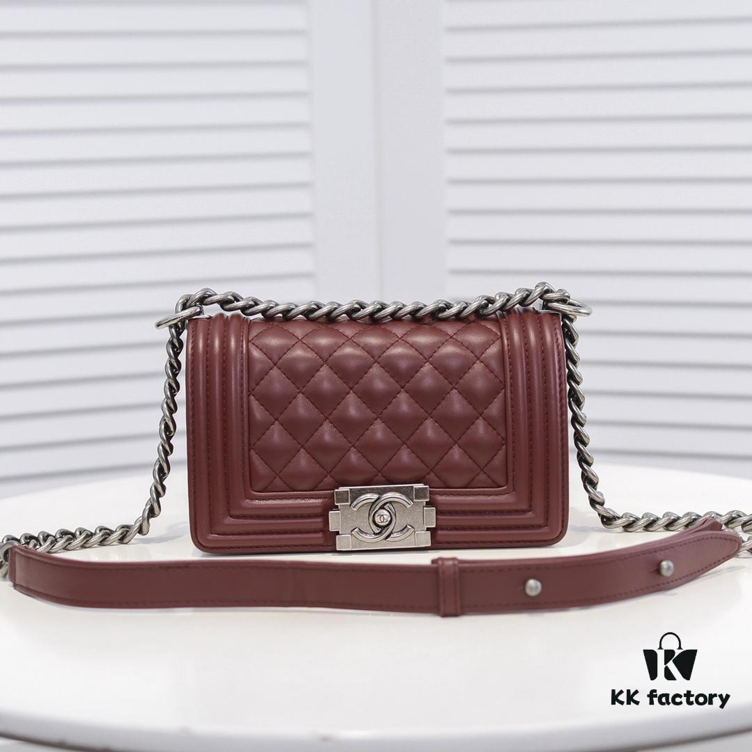 69304c2af09edb6de4c4e5c9 Chanel Genuine Lambskin Bag with Original Hardware - Full Sheepskin, Thickened Electroplated Metal Fittings, Premium Craftsmanship, Resilient Base, No Marks When Pinched, In Stock and Real Photos