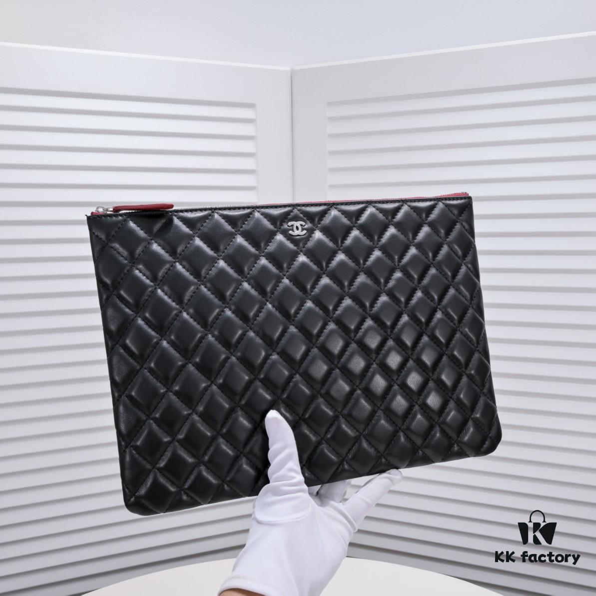 69304c50f09edb6de4c4e609 Silver Button with Box Chanel Original Lambskin Quilted Clutch Bag Latest Official Website Fashion Trend Elegant and Generous High-End Sheepskin Handbag