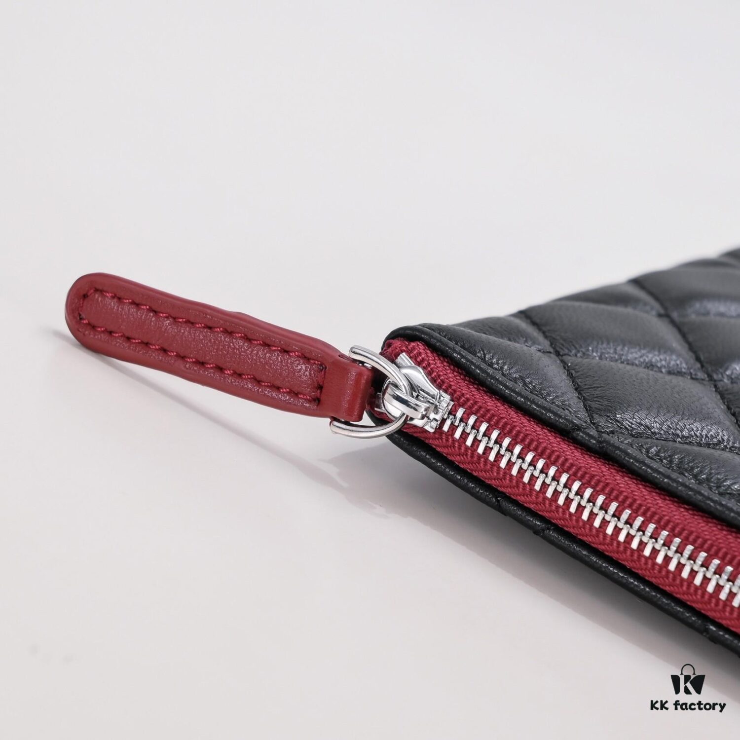 69304c53f09edb6de4c4e60d Silver Button with Box Chanel Original Lambskin Quilted Clutch Bag Latest Official Website Fashion Trend Elegant and Generous High-End Sheepskin Handbag