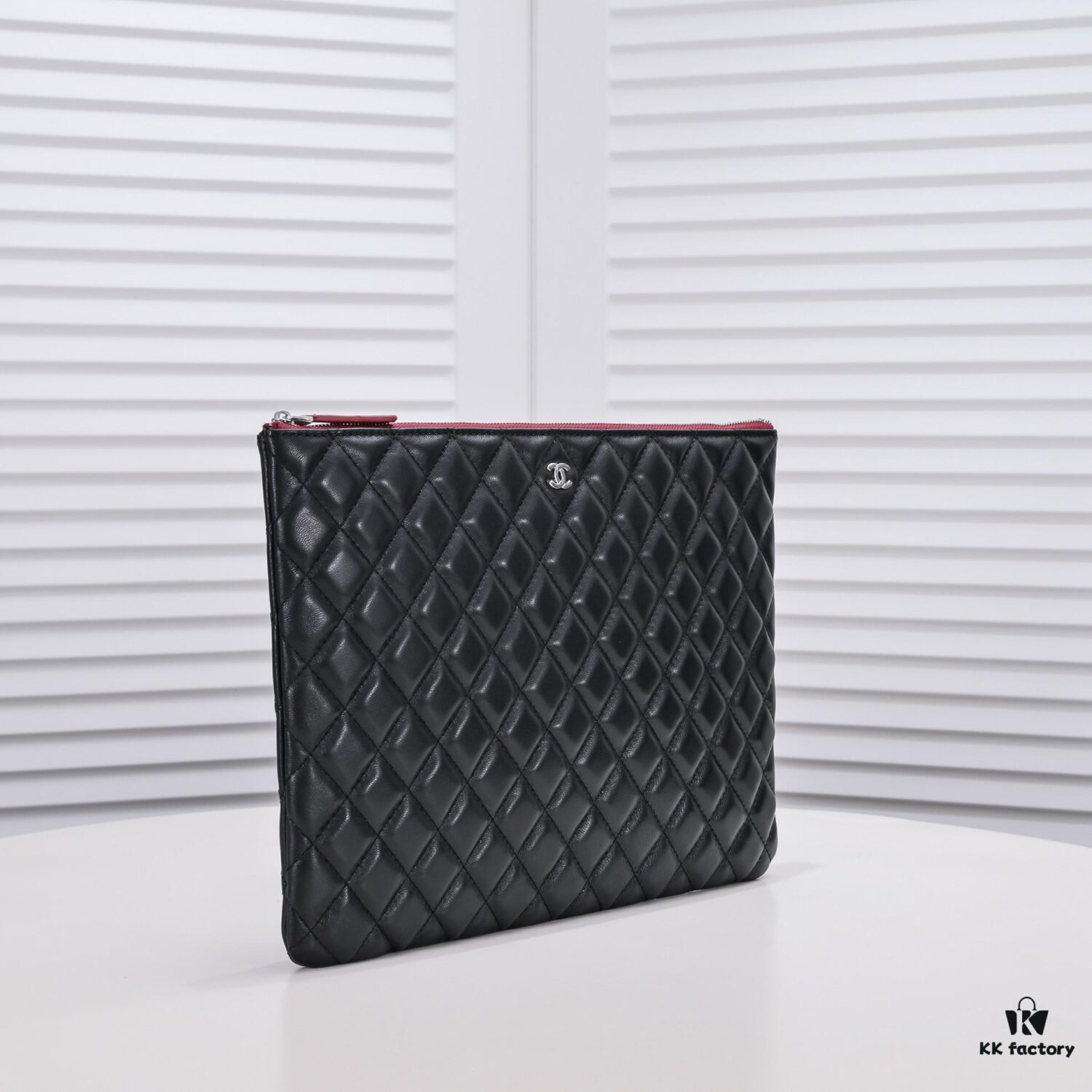 69304c54f09edb6de4c4e60e Silver Button with Box Chanel Original Lambskin Quilted Clutch Bag Latest Official Website Fashion Trend Elegant and Generous High-End Sheepskin Handbag
