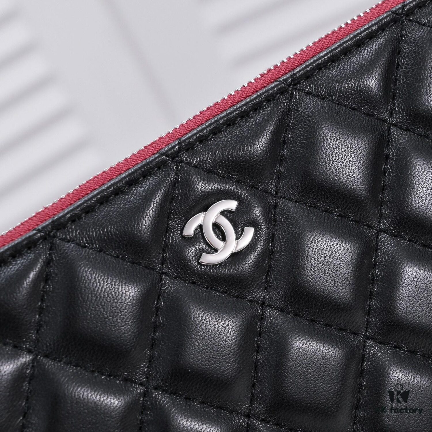 69304c55f09edb6de4c4e611 Silver Button with Box Chanel Original Lambskin Quilted Clutch Bag Latest Official Website Fashion Trend Elegant and Generous High-End Sheepskin Handbag