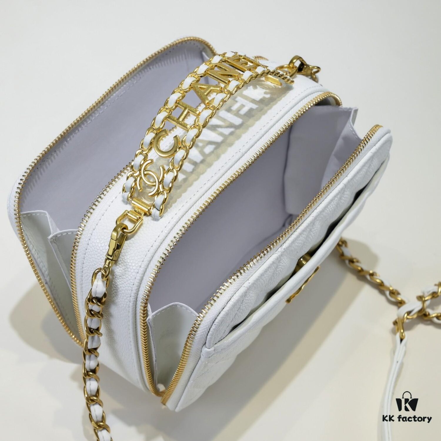 69304c6ff09edb6de4c4e644 Chanel Official Website Caviar Handle Letter Bag Double C Camera Chain Crossbody Bag, Model No. 9081, Size: 20*9*15cm