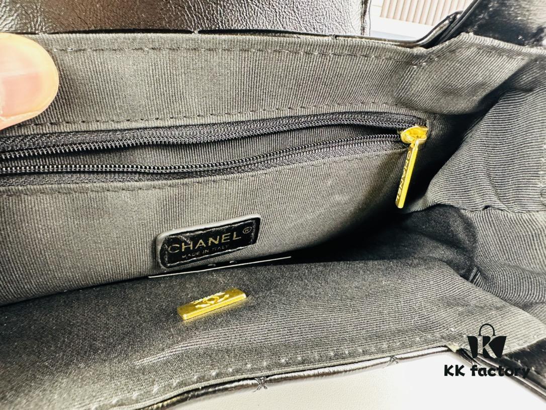 Newly Released 2023 Chanel Kelly Bag from the Highly Anticipated Fall/Winter 23K Collection – Available in Different Sizes with Styling Looks