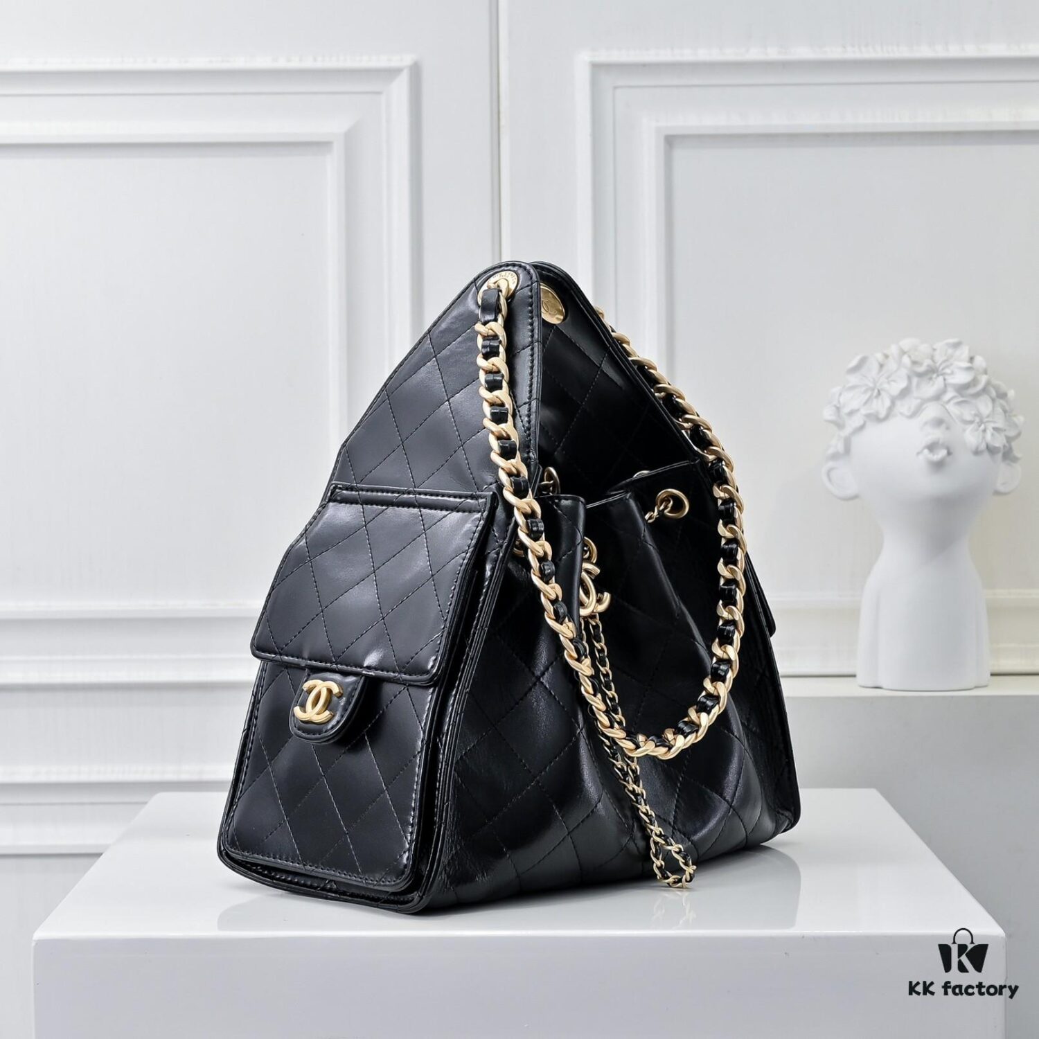 69304cf3f09edb6de4c4e71e Upgraded Chanel 25C Style Oil-Waxed Leather Hobo Bag, Vintage Coin Buckle Drawstring Bucket Bag with Quilted Pattern, Retro Black and Gold, Classic Chain Design