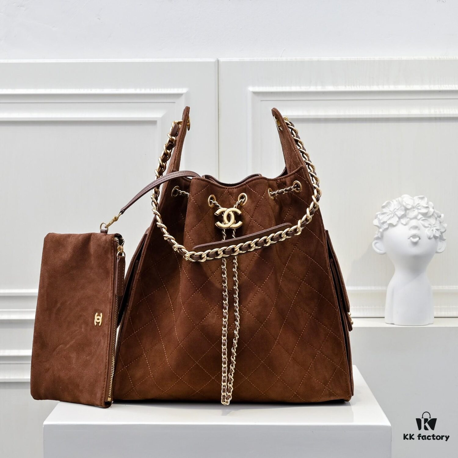 69304d30f09edb6de4c4e755 Large Upgraded Chanel 25C Hobo Bag in Suede Leather - Vintage Gold Buckle Drawstring Bucket Bag with Quilted Pattern, Retro Black and Gold, Classic Chain Design