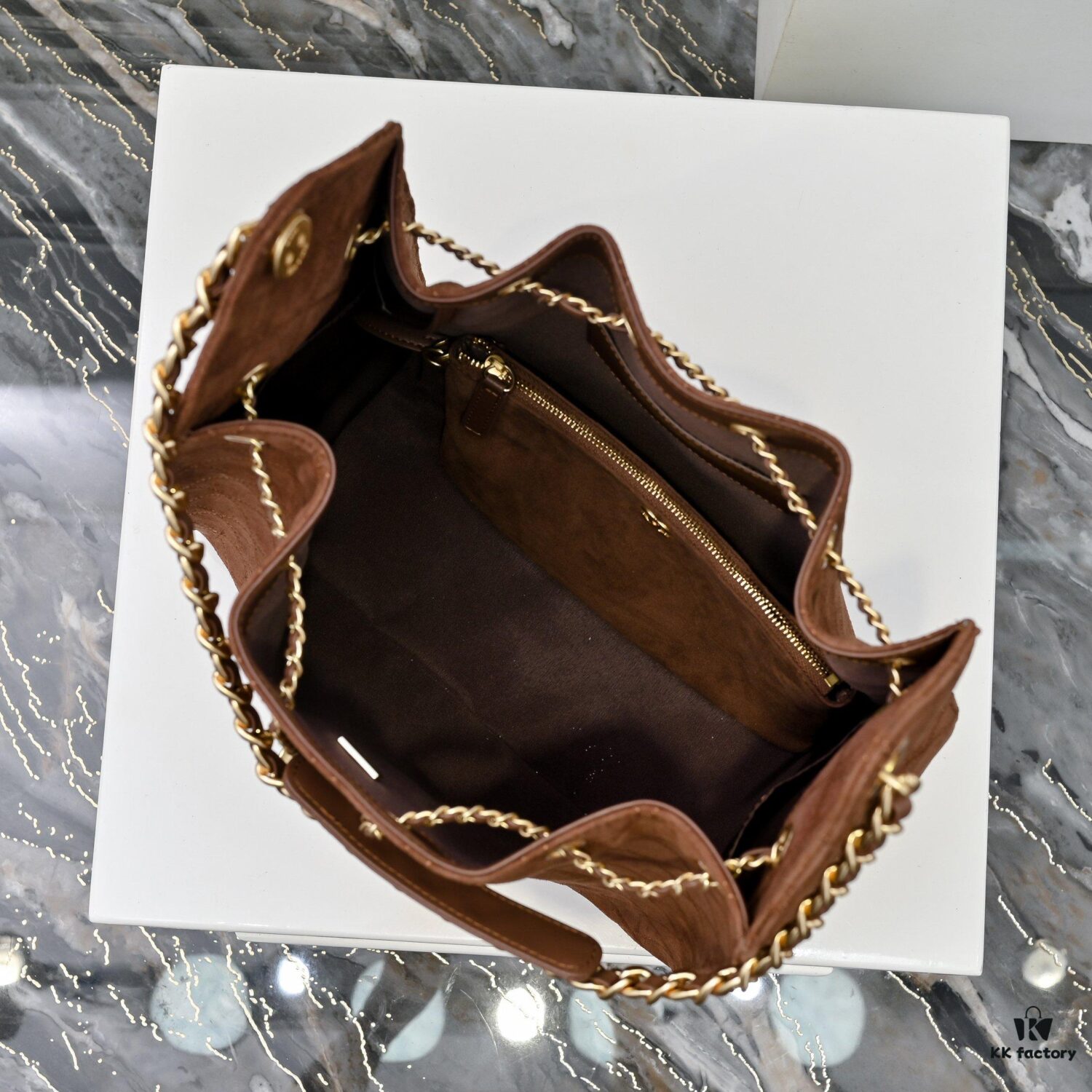 69304d36f09edb6de4c4e75c Large Upgraded Chanel 25C Hobo Bag in Suede Leather - Vintage Gold Buckle Drawstring Bucket Bag with Quilted Pattern, Retro Black and Gold, Classic Chain Design