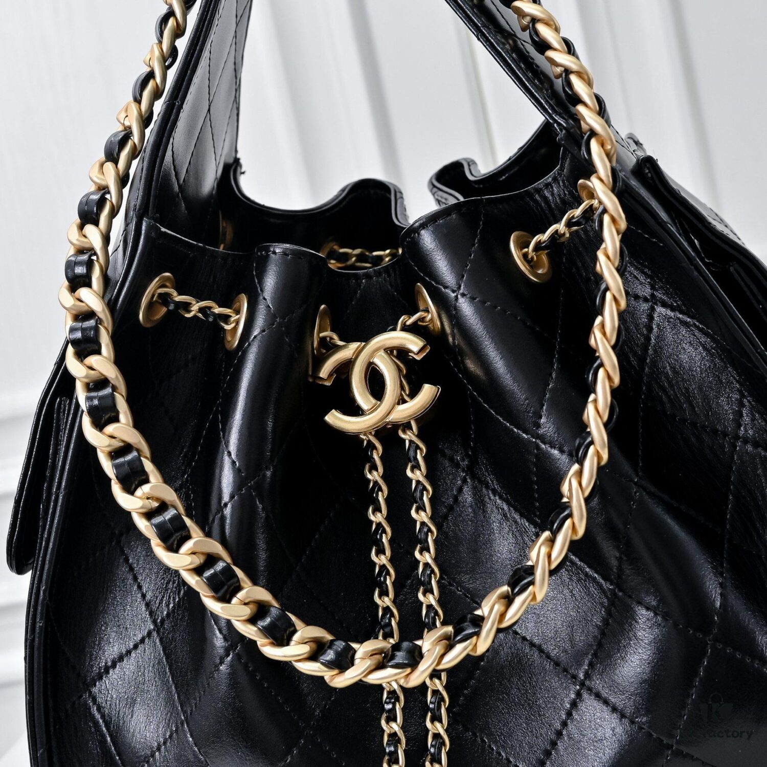 69304d3af09edb6de4c4e763 Upgraded Chanel 25C Style Oil-Waxed Leather Hobo Bag, Vintage Coin Buckle Drawstring Bucket Bag with Quilted Pattern, Retro Black and Gold, Classic Chain Design
