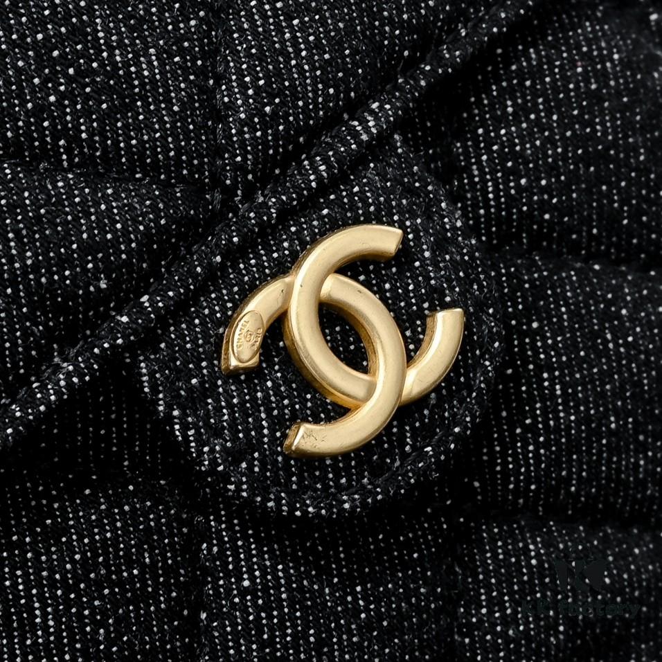 69304d3af09edb6de4c4e764 Upgraded Chanel 25C King Bag Washed Gradient Denim Hobo Bag Small Vintage Coin Button Drawstring Bucket Bag with Quilted Pattern and Retro Black-Gold Tone Chain Design