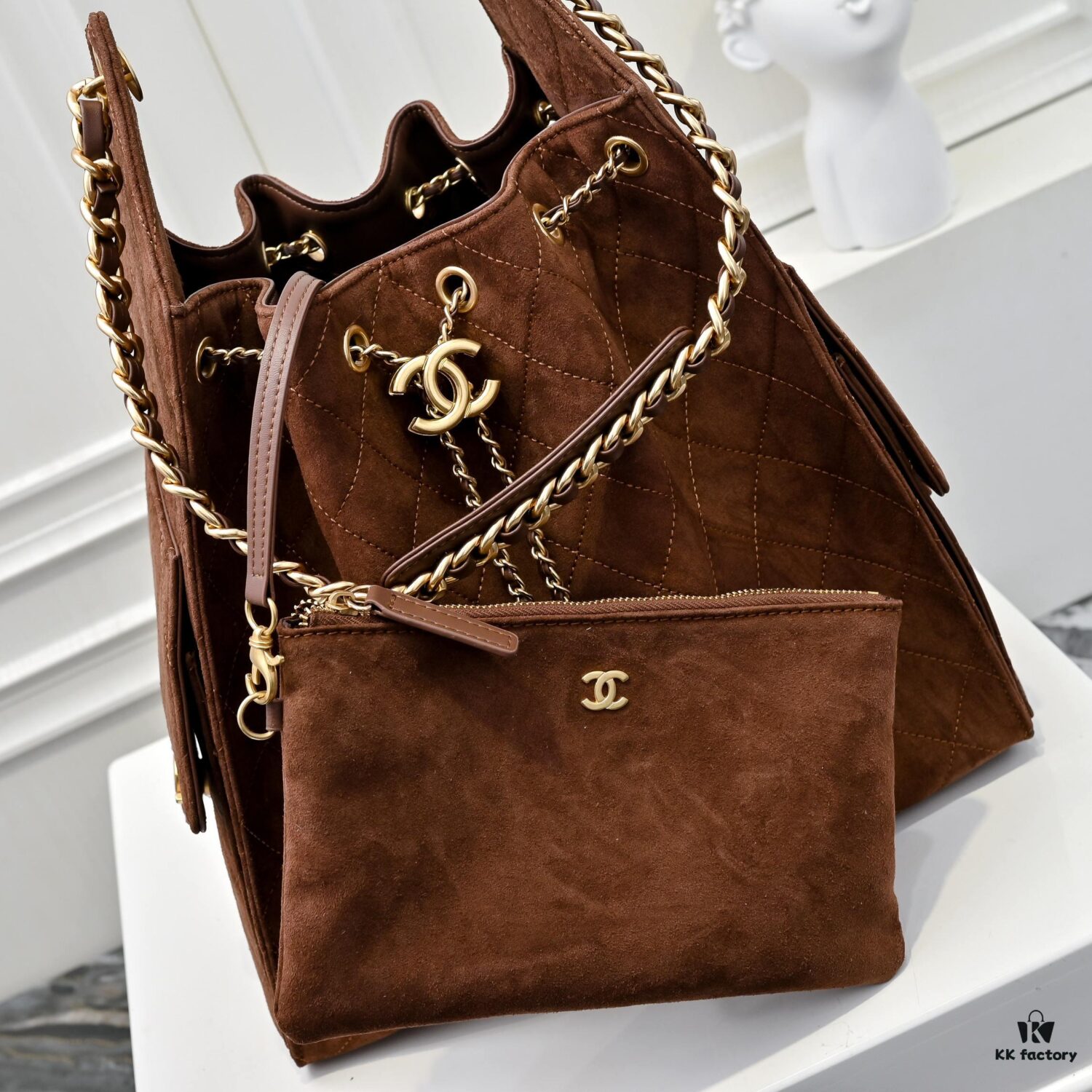 69304d67f09edb6de4c4e798 Large Upgraded Chanel 25C Hobo Bag in Suede Leather - Vintage Gold Buckle Drawstring Bucket Bag with Quilted Pattern, Retro Black and Gold, Classic Chain Design