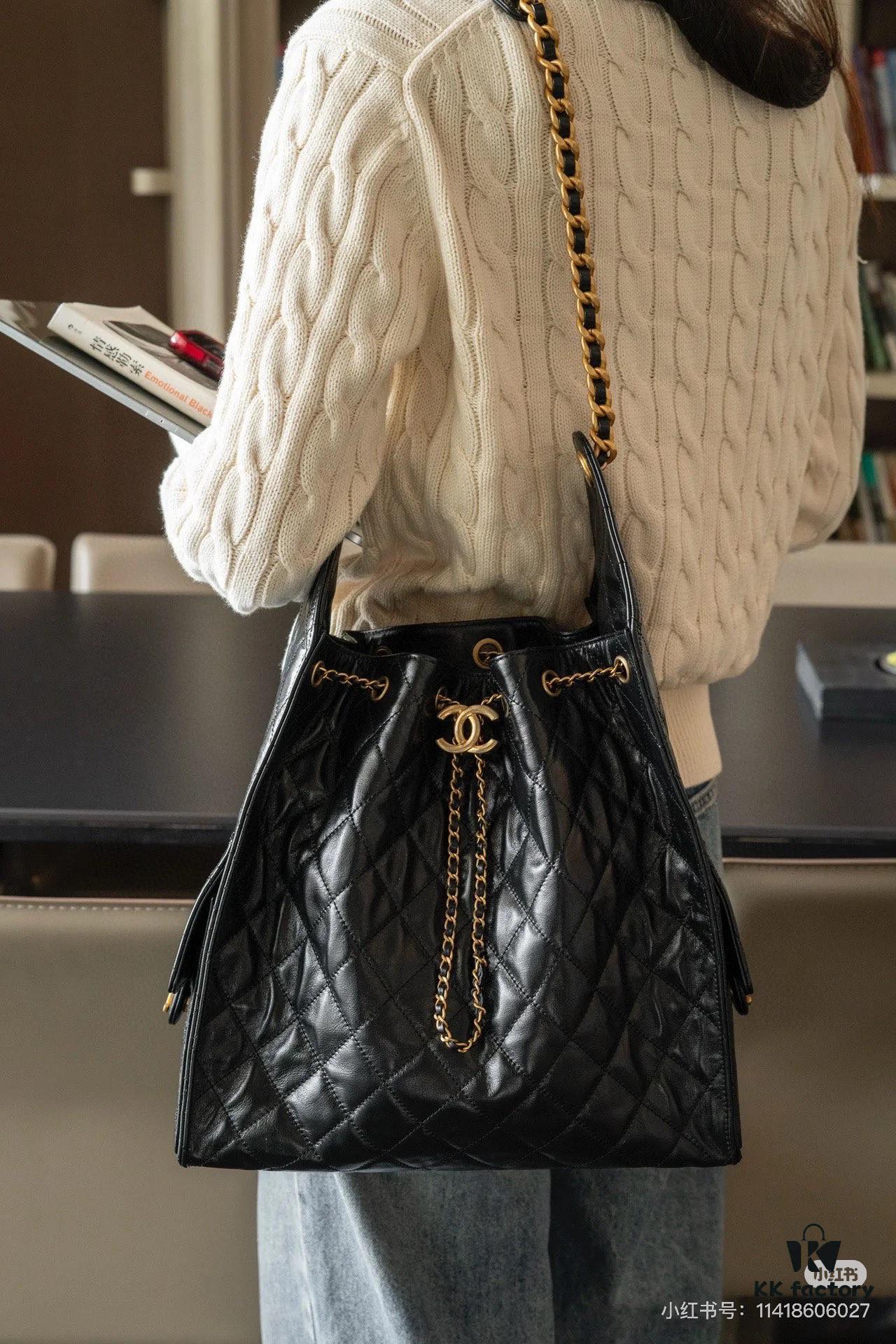 69304d88f09edb6de4c4e7c3 Large Size Suede, Frosted Upgrade Chanel 25C Hobo Bag, Vintage Coin Button Drawstring Bucket Bag with Diamond Quilting, Retro Black and Gold, Classic Chain Design