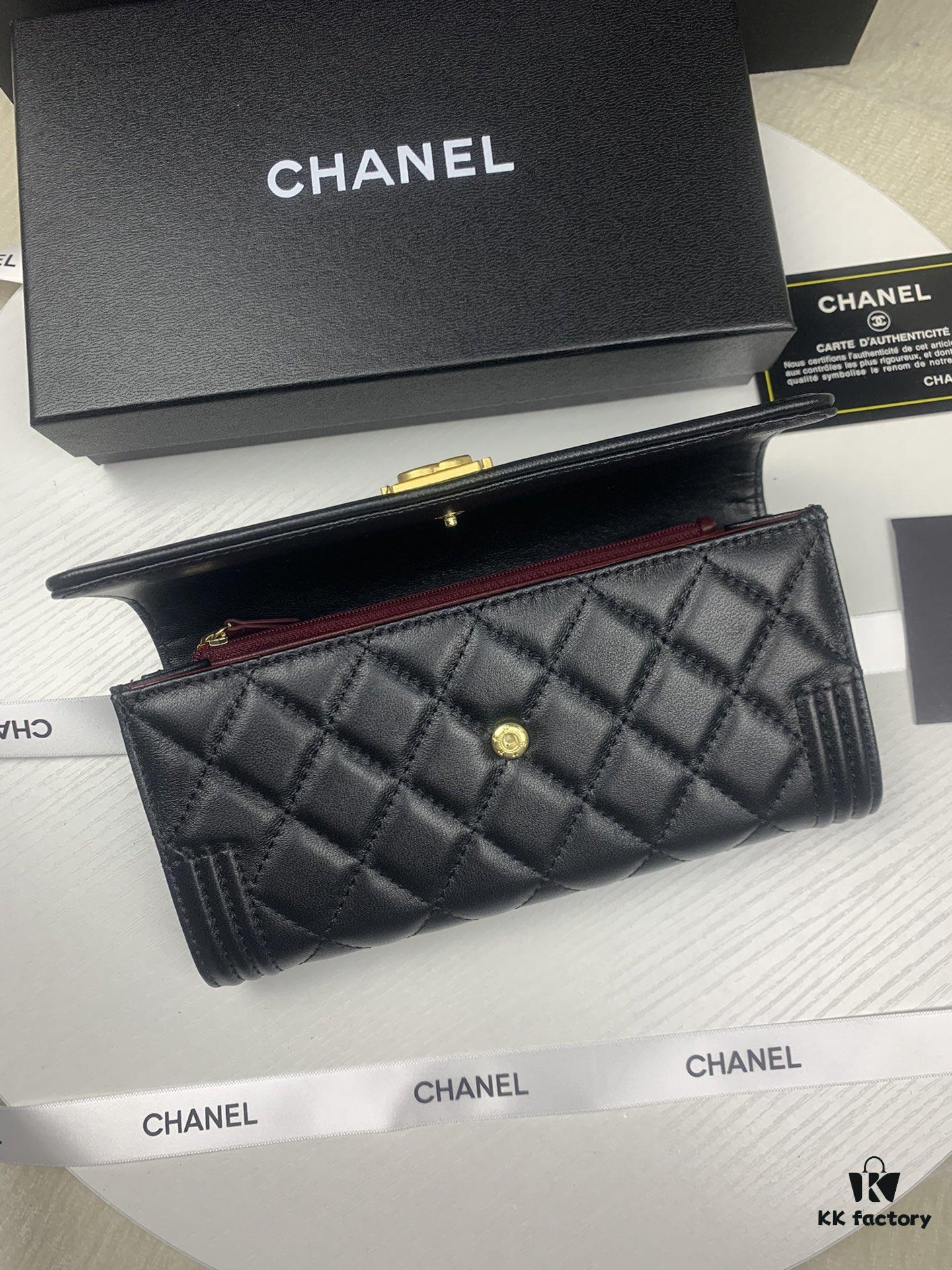 69304dc9f09edb6de4c4e816 CHANEL Le Boy Long Wallet, Model A80286, Lambskin with Gold-Tone Hardware, Original Quality, Complete Packaging, Size 10.5 x 19 x 3 cm, Color: Beige Lambskin with Gold Clasp