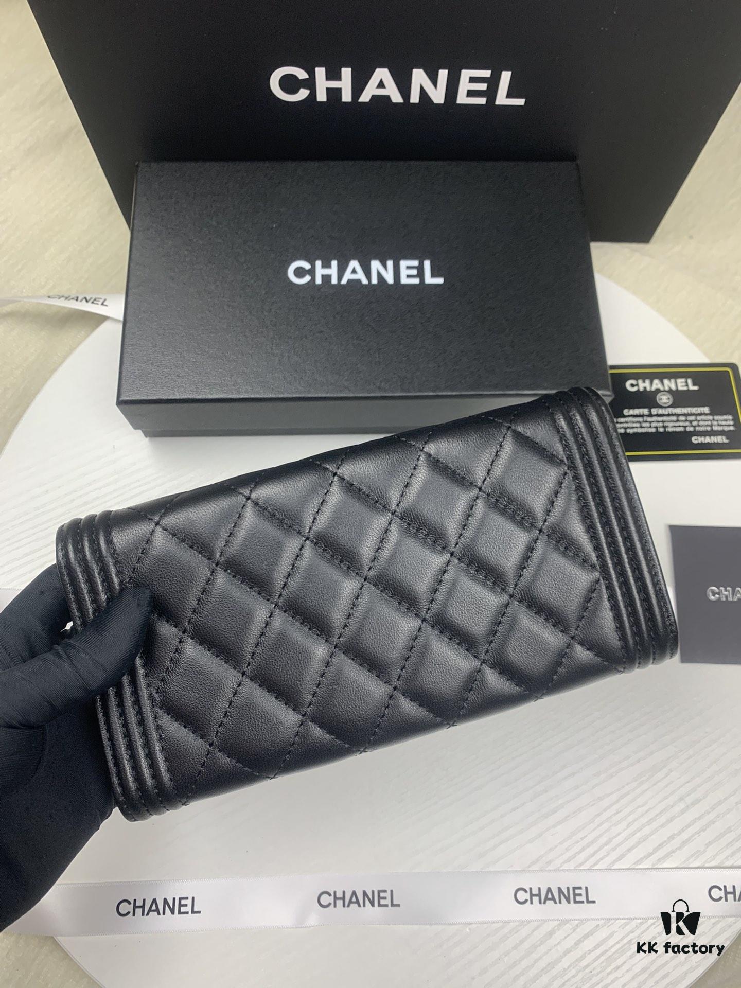 69304deef09edb6de4c4e83c CHANEL Le Boy Long Wallet, Model A80286, Lambskin with Gold-Tone Hardware, Original Quality, Complete Packaging, Size 10.5 x 19 x 3 cm, Color: Beige Lambskin with Gold Clasp