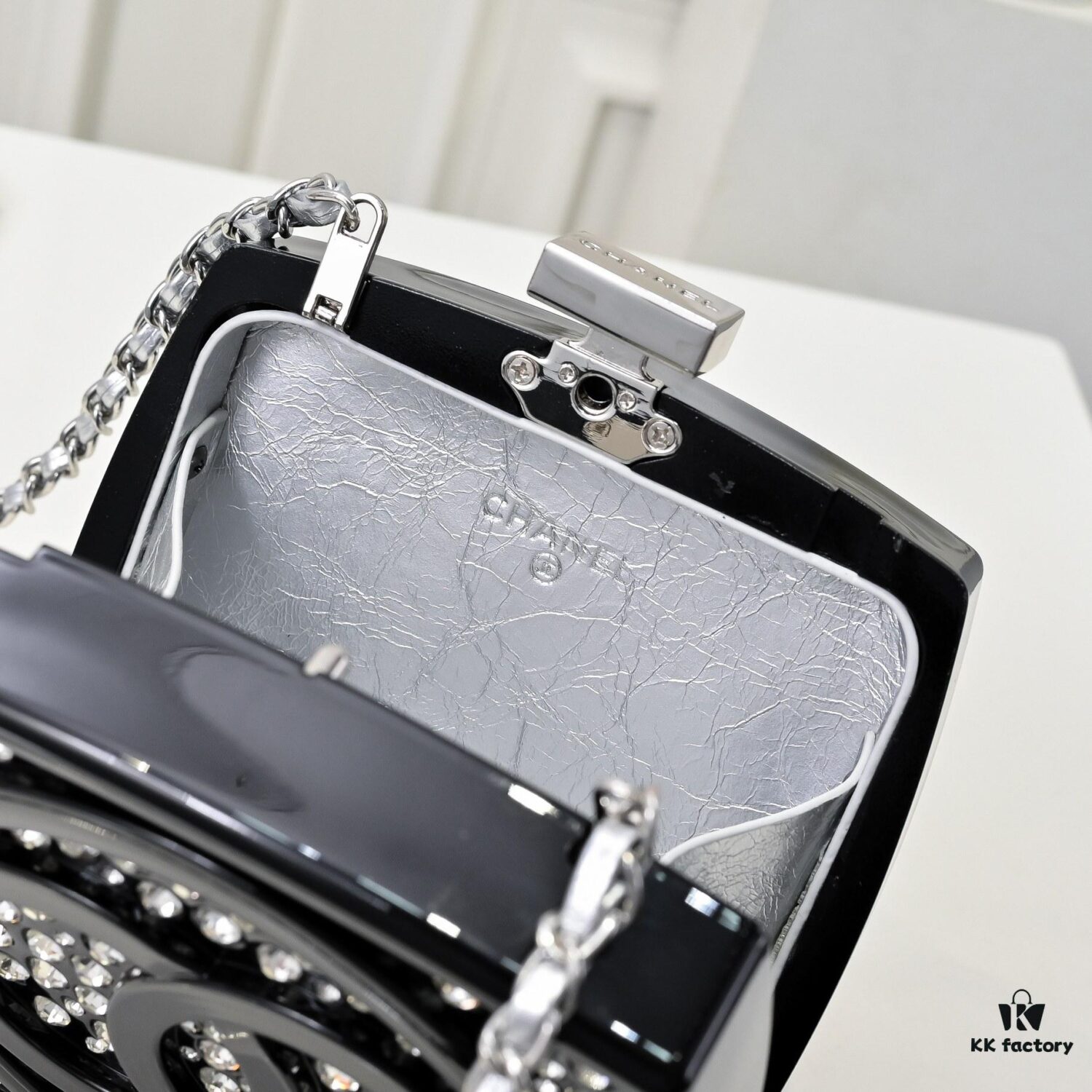 69304deff09edb6de4c4e83d Limited Edition CHANEL Diamond Powder Case - Sparkling and Elegant, A Must-Have Fashion Accessory