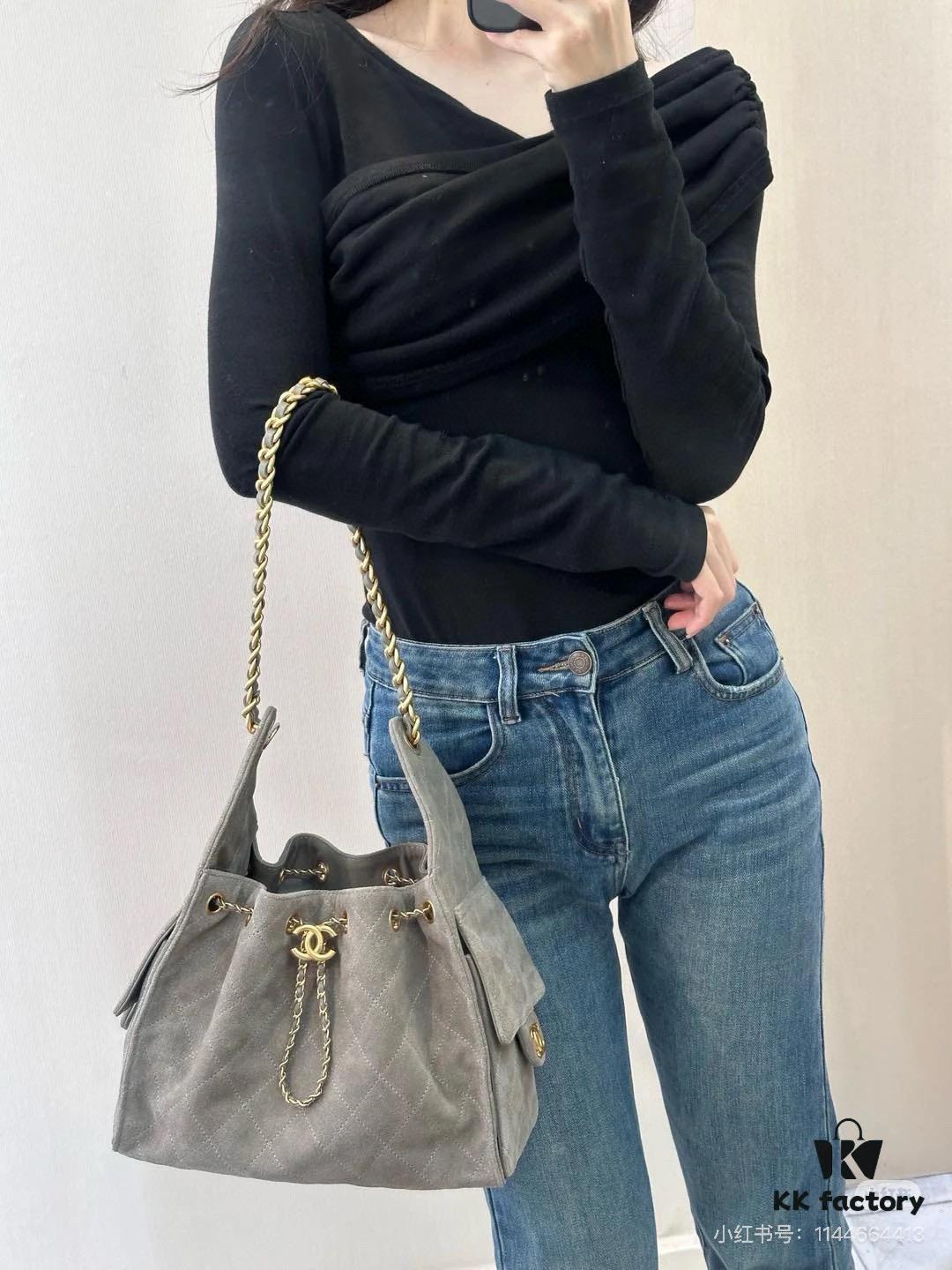 69304dfbf09edb6de4c4e84d Upgraded Chanel 25C Style Hobo Bag in Quilted Calf Leather – Vintage Gold Buckle Drawstring Bucket Bag with Diamond Stitching and Retro Black-Gold Accents
