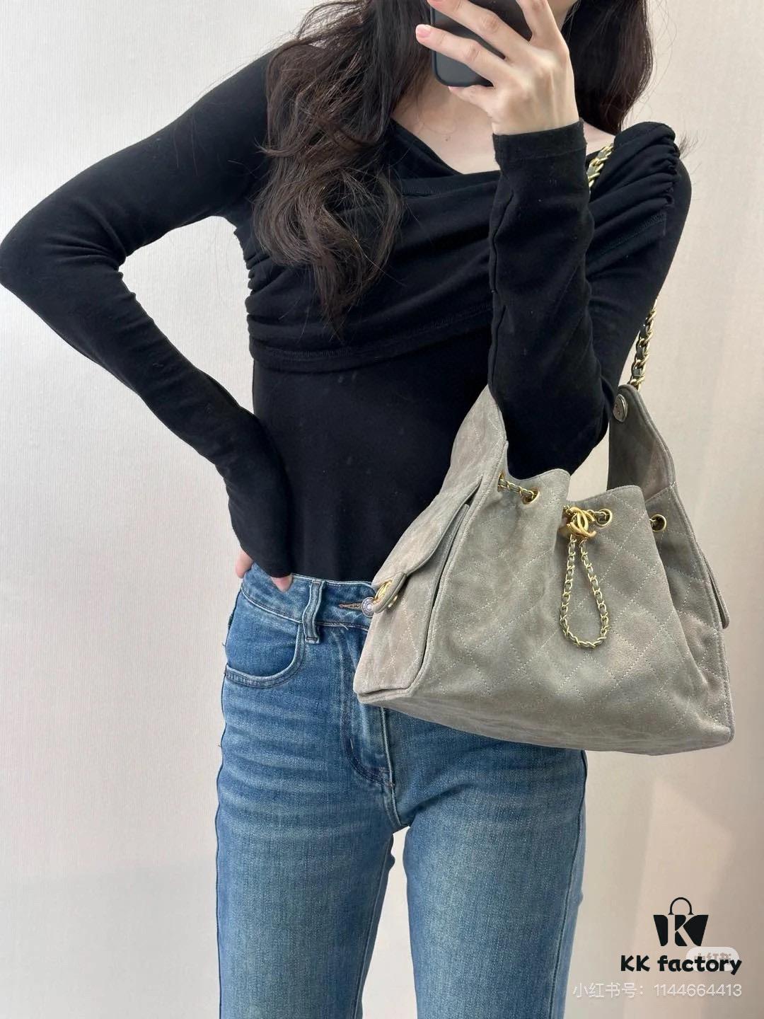 69304dfff09edb6de4c4e852 Upgraded Chanel 25C Style Hobo Bag in Quilted Calf Leather – Vintage Gold Buckle Drawstring Bucket Bag with Diamond Stitching and Retro Black-Gold Accents