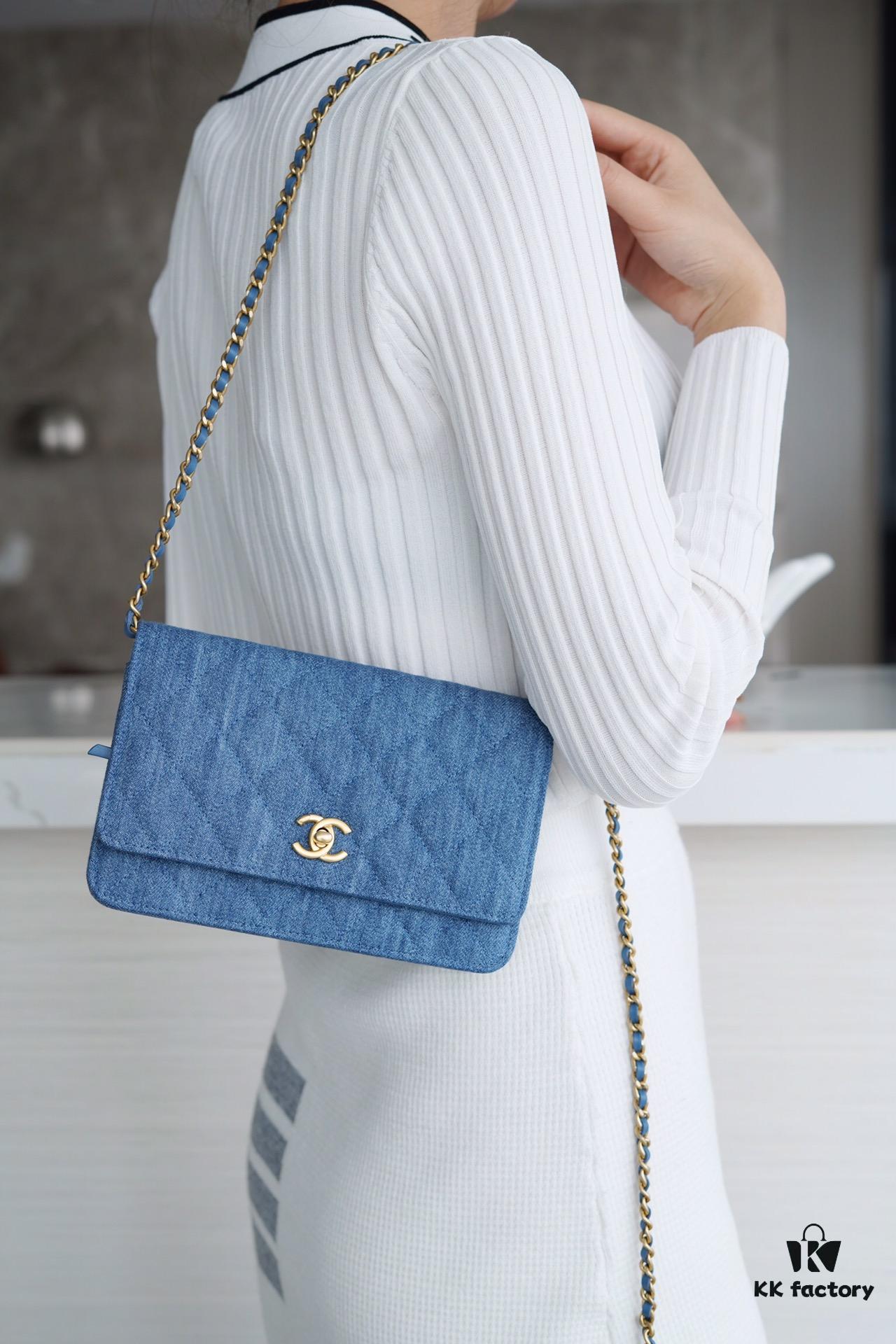 69304e2df09edb6de4c4e888 Chanel 22p Spring/Summer Collection New 19Bag Denim Light Color Sand Silver Hardware