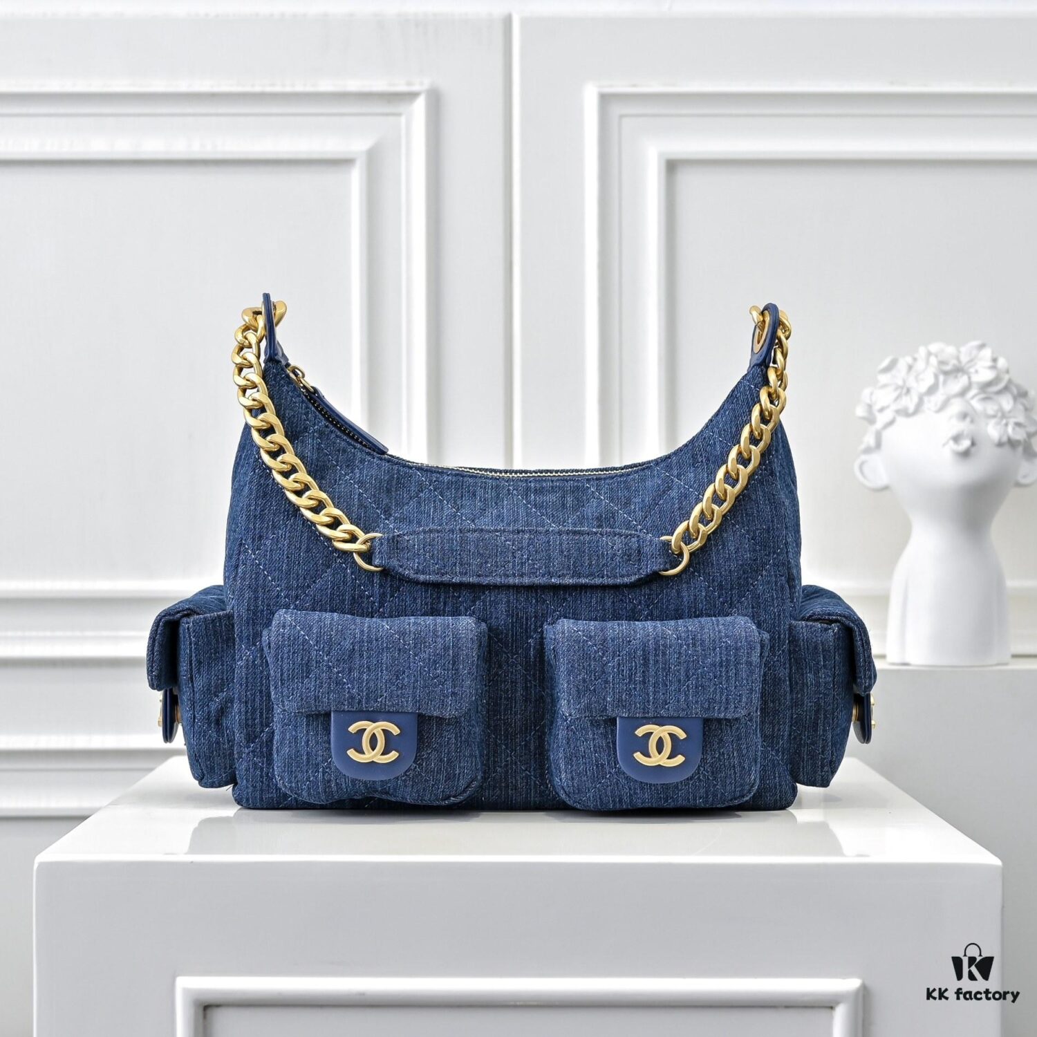 69304e35f09edb6de4c4e893 CHANEL 25C New Arrival Lightweight and Stylish Bag with Spacious Interior and Vintage Hardware