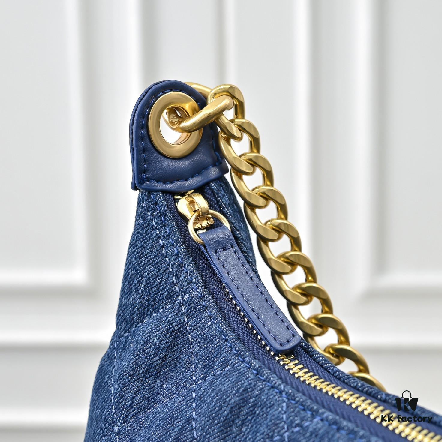 69304e3af09edb6de4c4e897 CHANEL 25C New Arrival Lightweight and Stylish Bag with Spacious Interior and Vintage Hardware