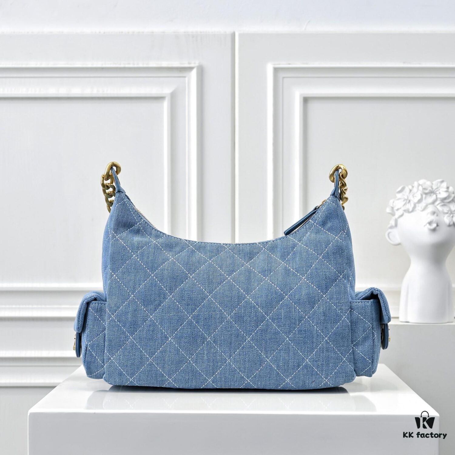 69304e3ff09edb6de4c4e89e CHANEL 25C New Arrival This Bag Is Surprisingly Lightweight and Stylish