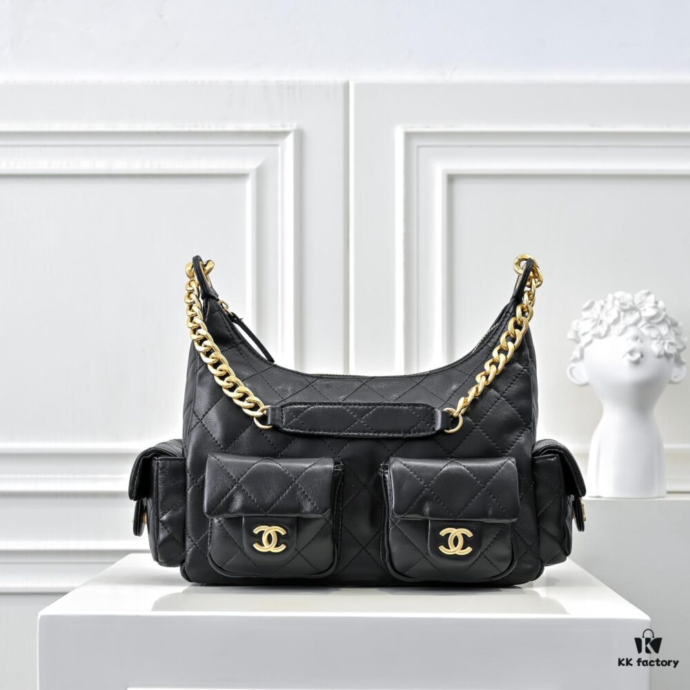 69304e46f09edb6de4c4e8a7 CHANEL 25C New Arrival – Lightweight and Stylish Lambskin Shoulder Bag with Chunky Chain